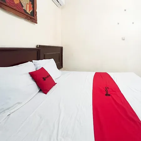 Reddoorz At Mahendra Beach Inn Kuta-2